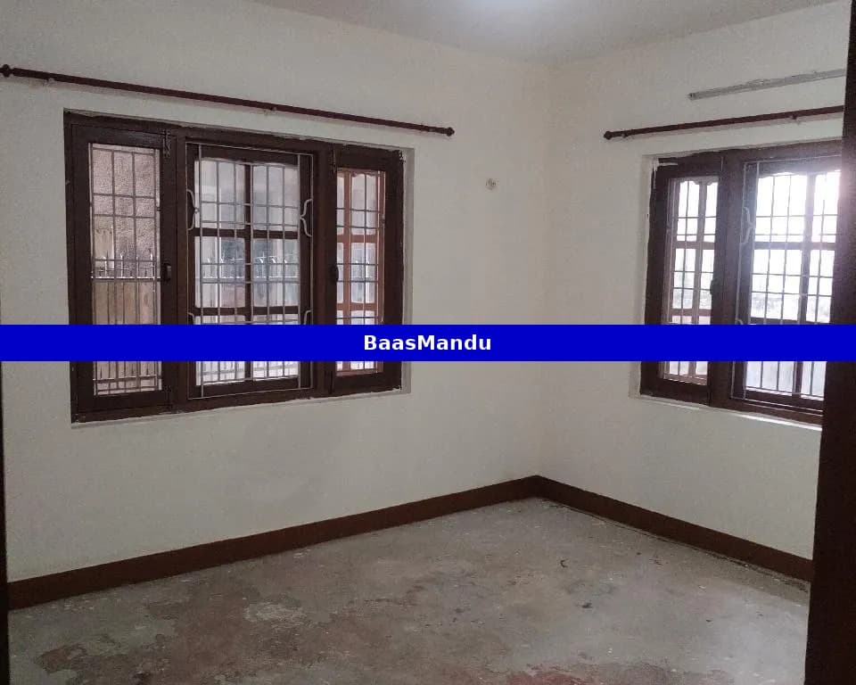 2 Bedroom and kitchen flat available - 1